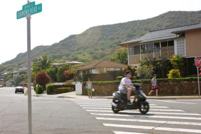 Let’s Put A Muzzle On Those Awful Noise-Polluting Mopeds