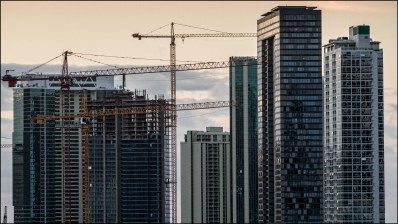 Urban Hawaii: Who Is Remaking Kakaako?
