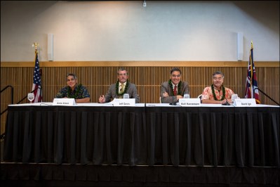 Civil Beat Poll: Democrat Ige Leads Republican Aiona By 4 Percent