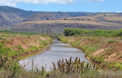 Environmental Law Group Threatens Suit Over Pesticides On Kauai