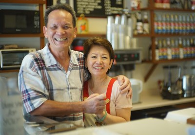 You’d Think Honolulu Would Have Lots of Sidewalk Cafes, But You’d Be Wrong
