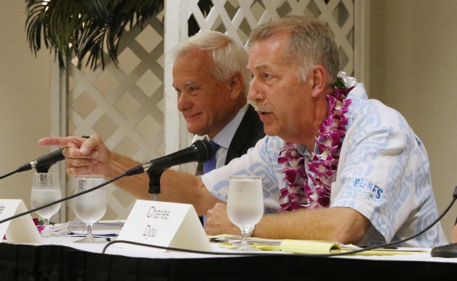 Mayor candidate Peter Carlisle points to timer as the buzzer rings during Rotary Club mayoral forum held at the JCCH. 26 july 2016