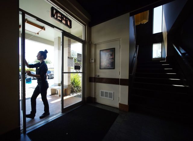 Gyotaku Lili Parker Cashier/Hostess cleans the entrance area. CHAD STORY. 17 feb 2017