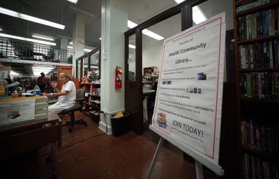 Makiki Community Library sign.