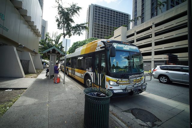 TheBus stops along North Beretania Street.
