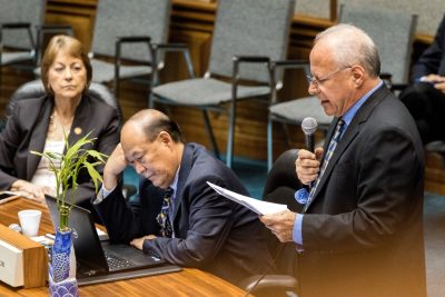 Hawaii Lawmakers To Take Pay Cut If Minimum Wage Isn’t $15