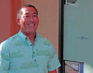 Kawakami Leads For Mayor On Kauai; Victorino in Maui County