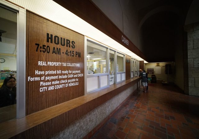 Honolulu City Hall Honolulu Hale Real Property Tax Collection window. 8 aug 2018