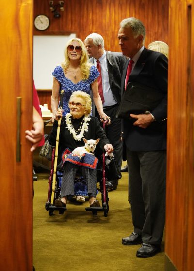 Abigail Kawananakoa and Veronica Gail Worth leave the courtroom.