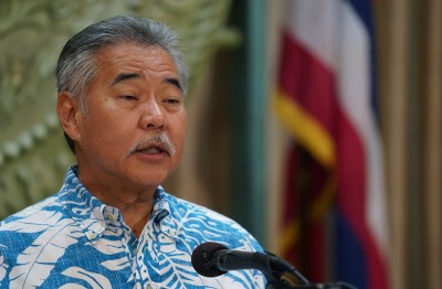 Most Of Legislature’s Major Bills Are Still Sitting On Ige’s Desk