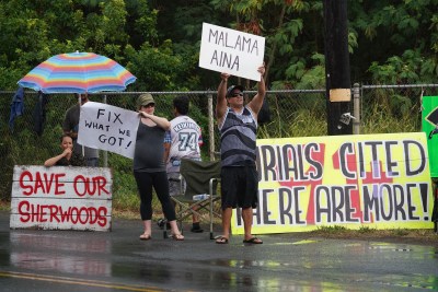Save Sherwood Forest demonstration in Waimanalo.