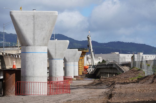 HART rail guideway supports near Keehi Lagoon and along Nimitz Highway. (Middle Street)