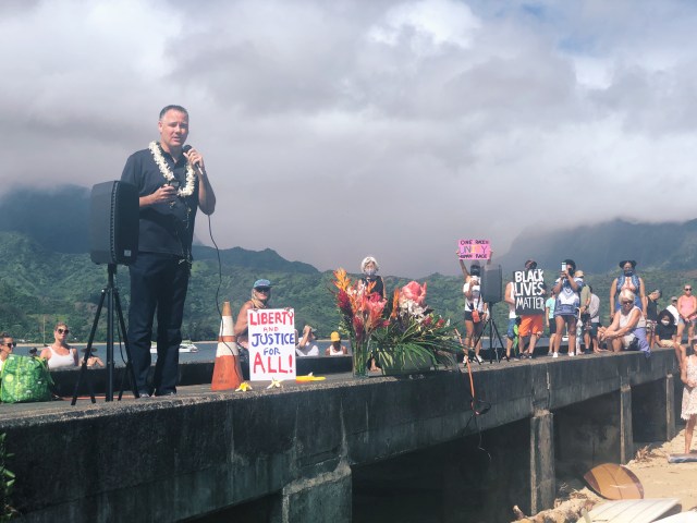 Hanalei, Kauai, George Floyd, Black Lives Matter, Paddle Out, Protest, Police Chief Todd Raybuck, Kauai Police Department