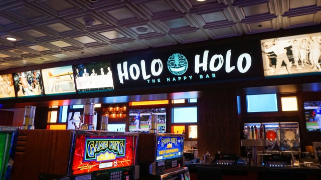 Offshore S4 Far From Home Vegas Holoholo Bar