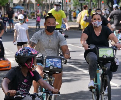 Hawaiʻi Lawmakers Are Pushing For Car-Free Fun Zones — But Not On Oʻahu