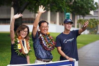 Honolulu Mayoral Candidate Keith Amemiya with left, wife Bonny Amemiya and son, Christopher Amemiya at the corner of Punchbowl and Beretania Street. August 8, 2020