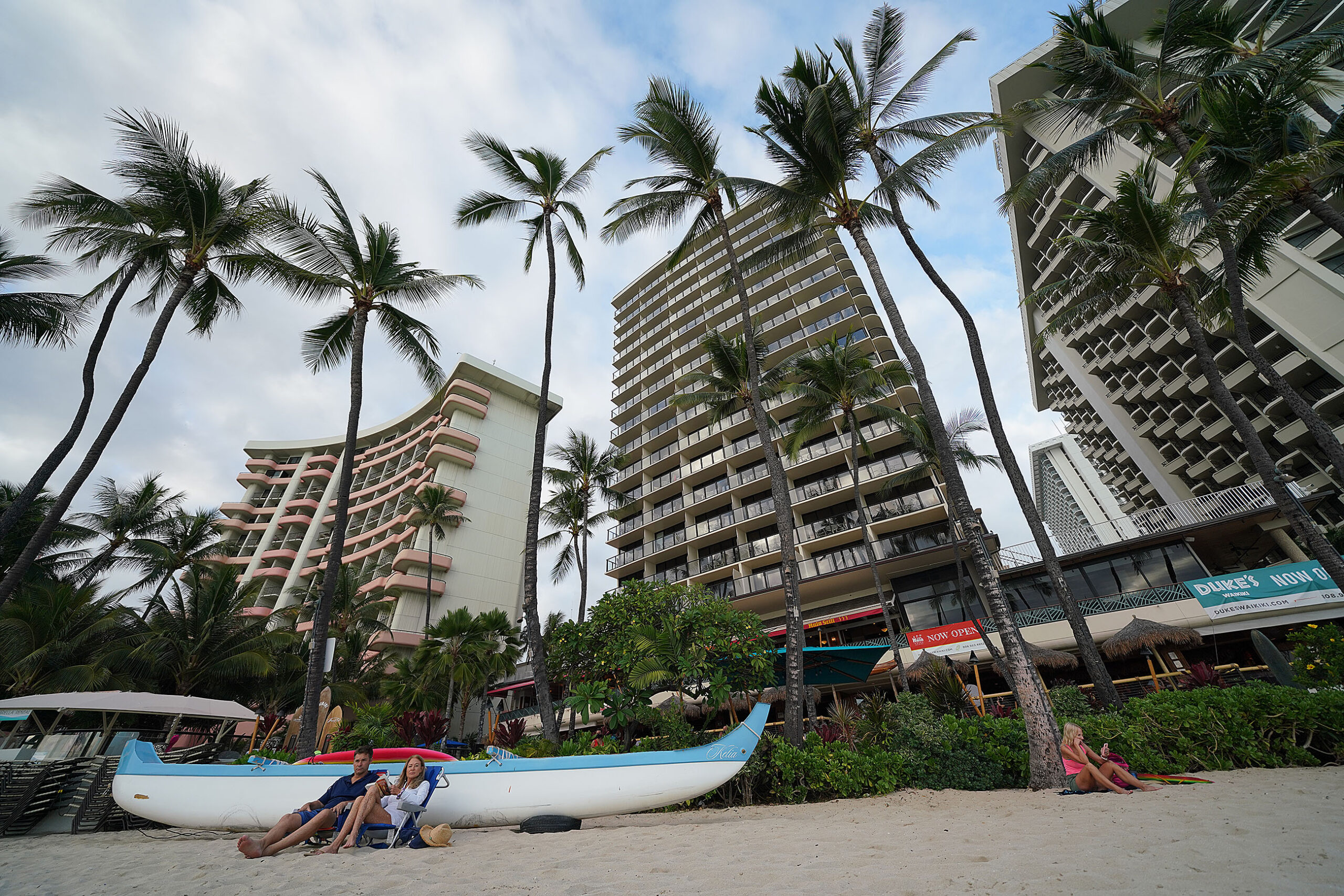 Center, Outrigger Beach Hotel.