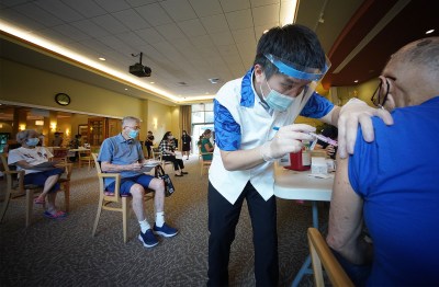 Civil Beat/HNN Poll: Most People Surveyed In Hawaii Say They Will Get Vaccinated