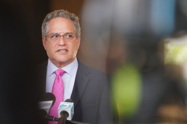 Senator J. Kalani English discusses retirement after haveing ‘long haul’ symptoms of COVID-19.