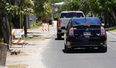‘No Parking’: Lanikai Residents Take Traffic Woes Into Their Own Hands