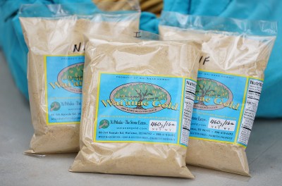 Waianae Gold is Kiawe tree seeds ground into a flour.