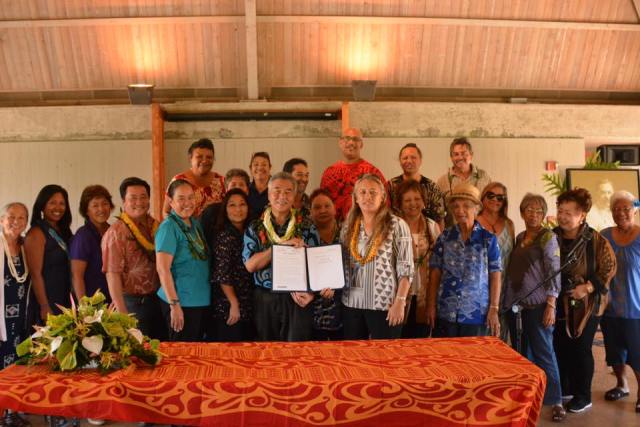 Gov. David Ige Hawaiian Homes Commission Act homesteaders home lands OHA Office of Hawaiian Affairs 2017