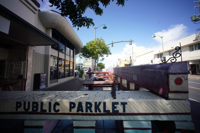 Public Parklet located on Waialae Avenue before Kokohead Avenue.