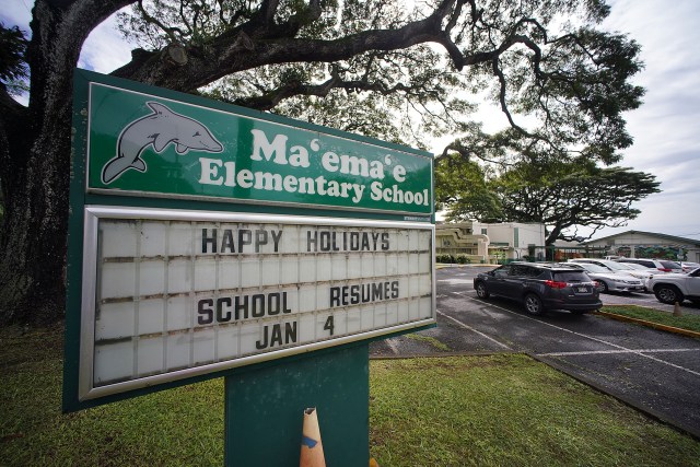 Ma’ema’e Elementary School sign.