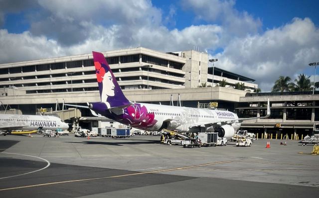HNL airport