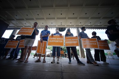 House Approves Minimum Wage, Mauna Kea Bills After Emotional Floor Debate