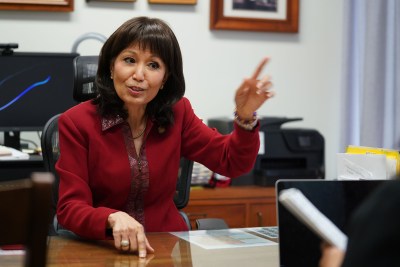UH Faculty Leadership Votes To Condemn Donna Mercado Kim