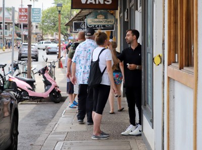 Here’s Why These ‘Aggressive’ Cosmetic Merchants Are Under Investigation In Hawaii