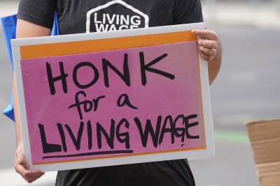 Hawaii Lawmakers Finally Agree On Raising The Minimum Wage