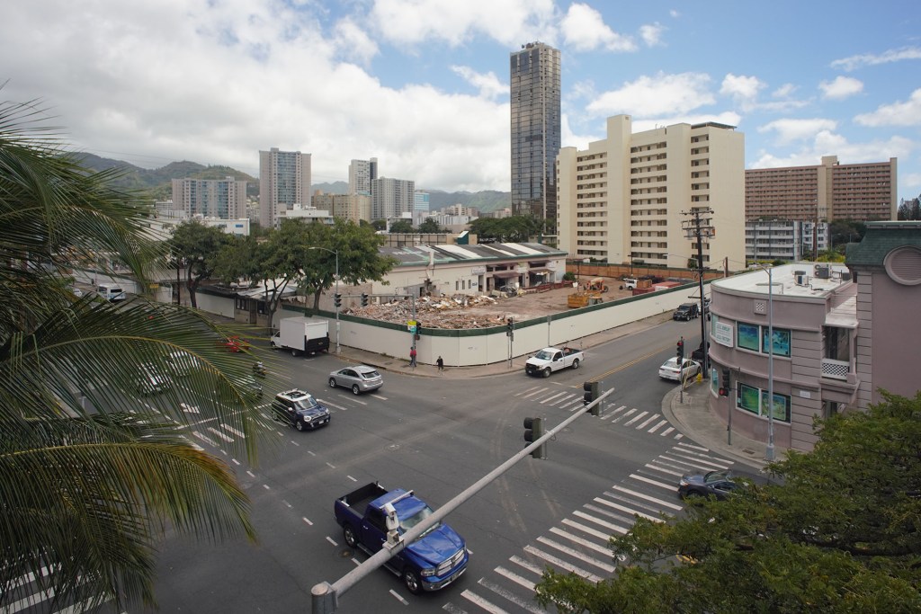 Demolition at the corner of Rycroft Street and Keeaumoku Street the old site of Sorabol Korean restaurant.