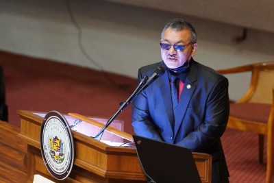 Vice Speaker John Mizuno during floor session at the Capitol.