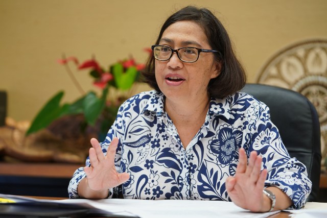 Honolulu City Council member Esther Kiaaina.