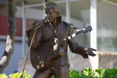 Elvis statue located at the Neal Blaisdell Center.