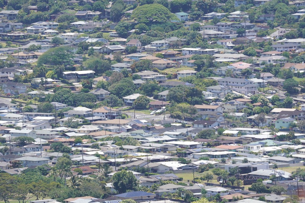 Manoa Valley homes in a photograph in which a telephoto was used.
