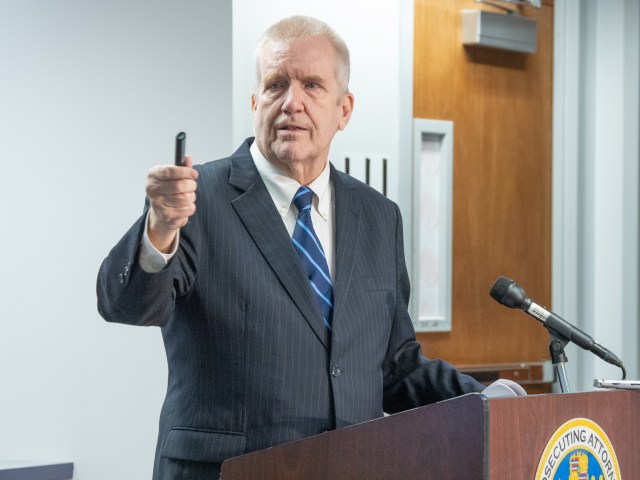 Steve Alm, Honolulu County Prosecuting Attorney, Officer Shooting justified