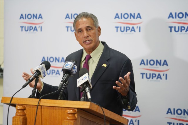 Republican Gubernatorial candidate Duke Aiona speaks during a press conference about housing solutions.