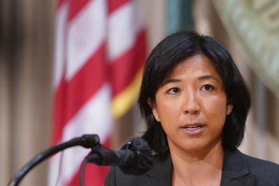Representative Linda Ichiyama speaks during Governor Ige's press conference after issuing an executive order protecting access to reproductive health services in Hawaii.
