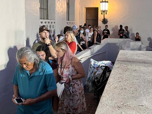 Election, Ballot, Midterms, lines, Honolulu Hale