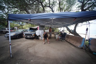 Samson Souza's tent located near the locked gate at Makua Beach Park.
