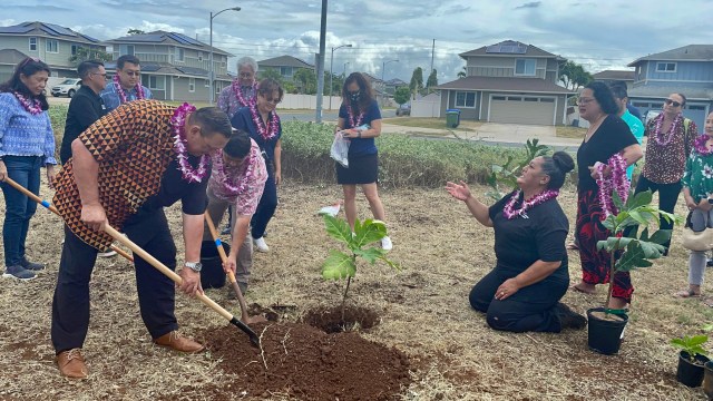 Philippines Filipino HIPHI CNHA Food Gardens Hui Inaugural Planting Earth Day Kapolei Food Garden Hui