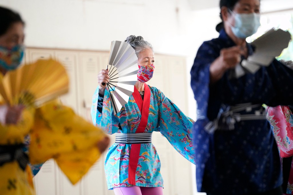 Takako Goya Okinawa Dance class Lanakila Multi-Purpose Senior Center aging