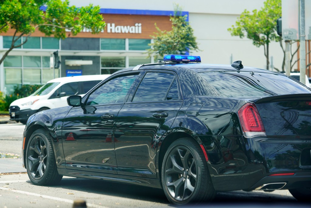 HPD Honolulu Police Department officer cop law enforcement private vehicle car blue light