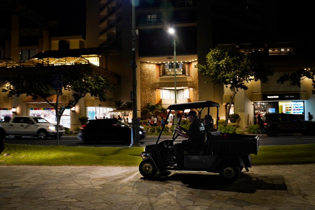 private security guards waikiki Kalākaua Avenue