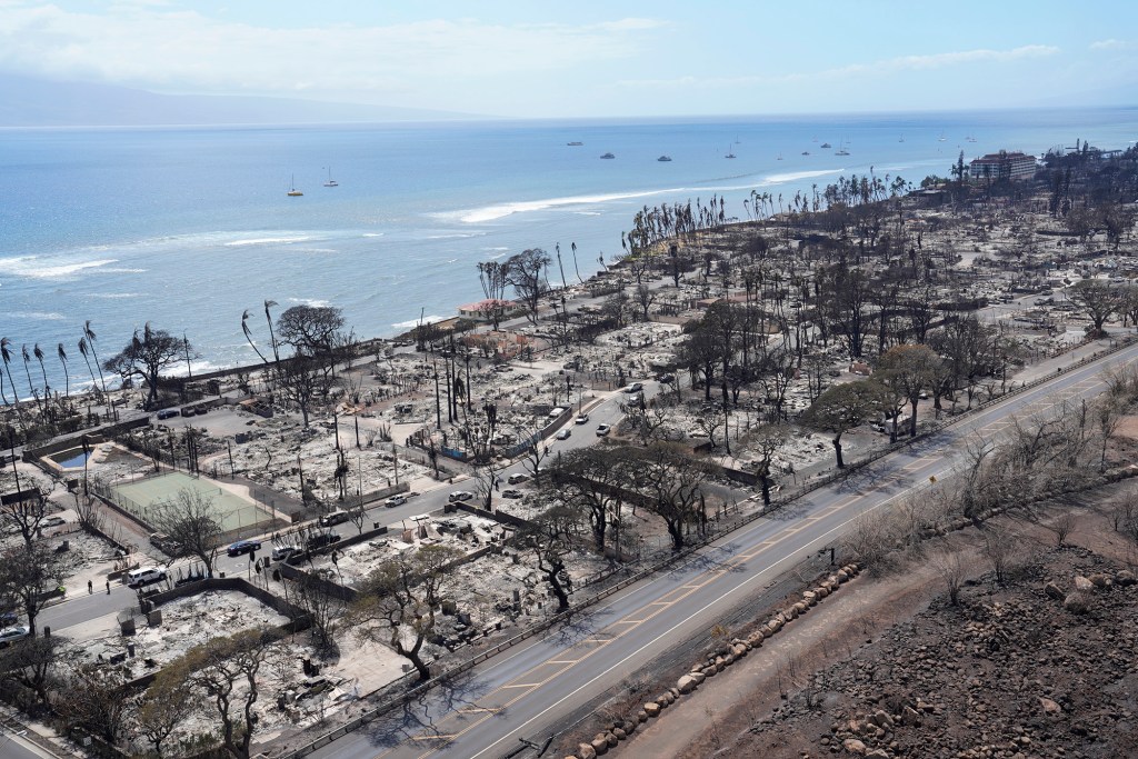 A wildfire destroyed buildings in he historic town of Lahania Thursday, Aug. 10, 2023, on Maui. (Kevin Fujii/Civil Beat/2023)