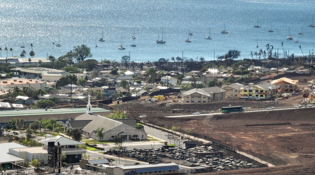 Keawe Street heads into and out of Lahaina on the north side. Safeway is seen in the back left near the shoreline. (Nathan Eagle/Civil Beat/2023)