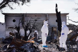 Lahaina residents return to their homes Monday, Nov. 13, 2023, in Lahaina. Their homes and neighborhood were destroyed in the Aug. 8 fire. (Kevin Fujii/Civil Beat/2023)